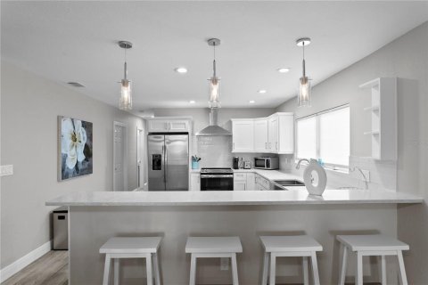 Duplex in Indian Rocks Beach, Florida 6 bedrooms, 248.98 sq.m. № 1909128 - photo 8