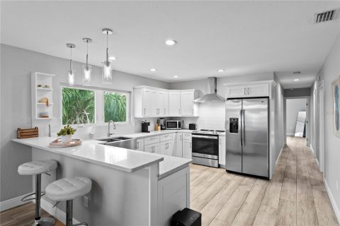 Duplex in Indian Rocks Beach, Florida 6 bedrooms, 248.98 sq.m. № 1909128 - photo 22