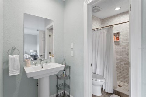 Duplex in Indian Rocks Beach, Florida 6 bedrooms, 248.98 sq.m. № 1909128 - photo 28