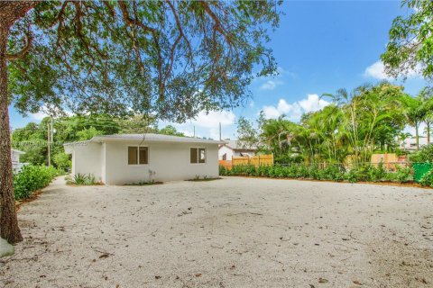 Commercial property in South Miami, Florida 144.93 sq.m. № 1698310 - photo 22