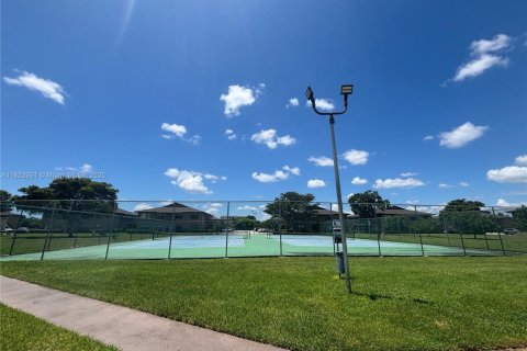 Купить кондоминиум в Санрайз, Флорида 2 спальни, 70.61м2, № 1934148 - фото 14