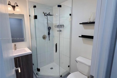 Commercial property in Homestead, Florida 1 bedroom № 2002700 - photo 2