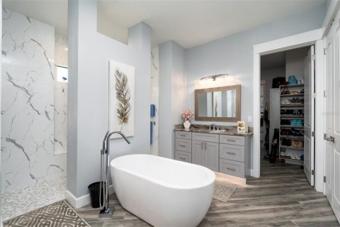 House in Port Charlotte, Florida 3 bedrooms, 213.86 sq.m. № 1585810 - photo 30