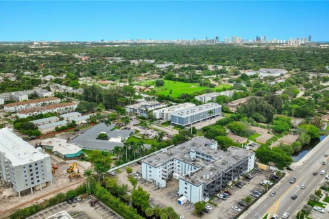 Condominio en venta en North Miami, Florida, 1 dormitorio, 64.2 m2 № 1941372 - foto 20