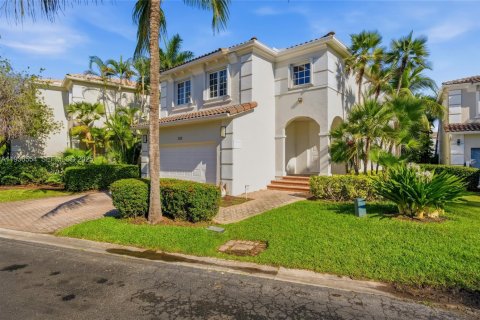 House in Aventura, Florida 3 bedrooms, 216.46 sq.m. № 1994798 - photo 3