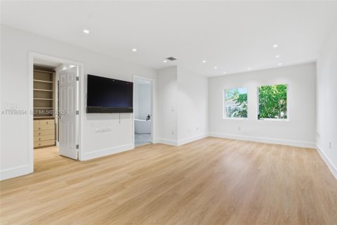 House in Aventura, Florida 3 bedrooms, 216.46 sq.m. № 1994798 - photo 20