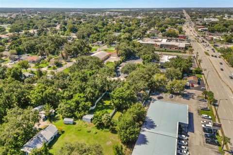 Villa ou maison à vendre à Kissimmee, Floride: 2 chambres, 102.47 m2 № 2416491 - photo 26