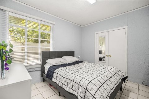 Villa ou maison à vendre à Kissimmee, Floride: 2 chambres, 102.47 m2 № 2416491 - photo 15