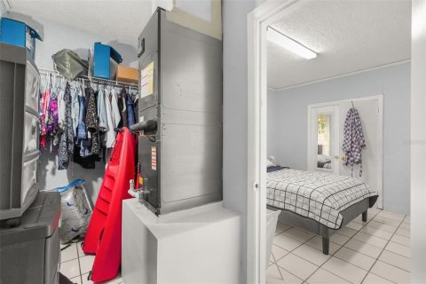 Villa ou maison à vendre à Kissimmee, Floride: 2 chambres, 102.47 m2 № 2416491 - photo 17
