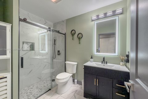 House in Pembroke Pines, Florida 5 bedrooms, 187.94 sq.m. № 2001855 - photo 13