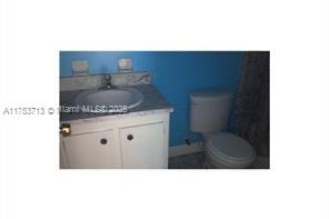 Copropriété à vendre à Lauderdale Lakes, Floride: 2 chambres, 102.19 m2 № 1693485 - photo 10