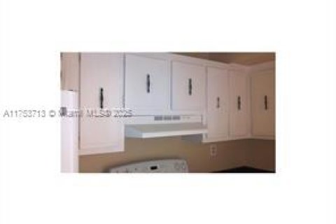 Copropriété à vendre à Lauderdale Lakes, Floride: 2 chambres, 102.19 m2 № 1693485 - photo 9
