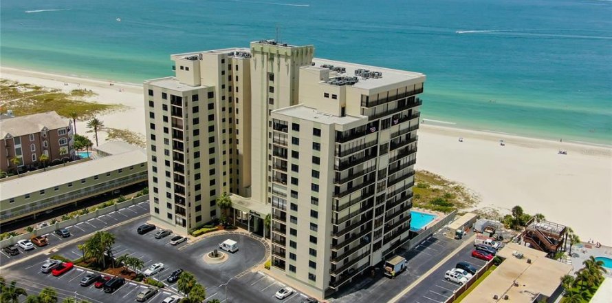Condo à Saint Pete Beach, Floride, 2 chambres № 2280362