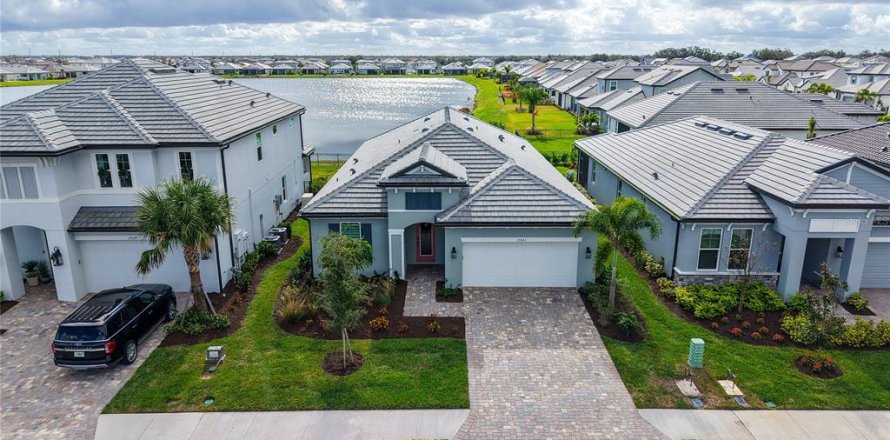 Villa ou maison à Bradenton, Floride 3 chambres, 216.74 m2 № 2143341
