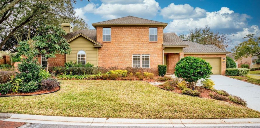 House in Jacksonville, Florida 3 bedrooms, 180.14 sq.m. № 882113