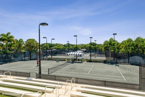 Casa en venta en Lake Worth, Florida, 2 dormitorios, 177.44 m2 № 1031721 - foto 1