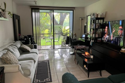 Купить кондоминиум в Майами, Флорида 2 спальни, 91.97м2, № 2021103 - фото 8