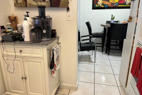 Купить кондоминиум в Майами, Флорида 2 спальни, 91.97м2, № 2021103 - фото 7