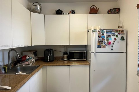 Купить кондоминиум в Майами, Флорида 2 спальни, 91.97м2, № 2021103 - фото 5