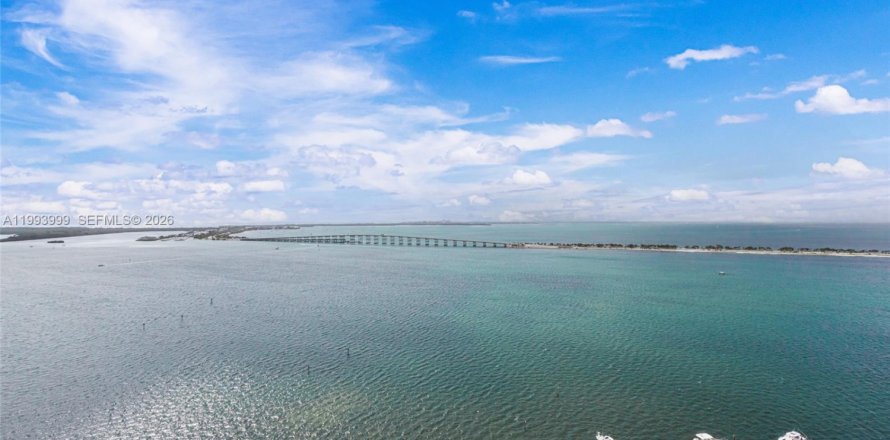 Condominio en Miami, Florida, 2 dormitorios  № 2056184