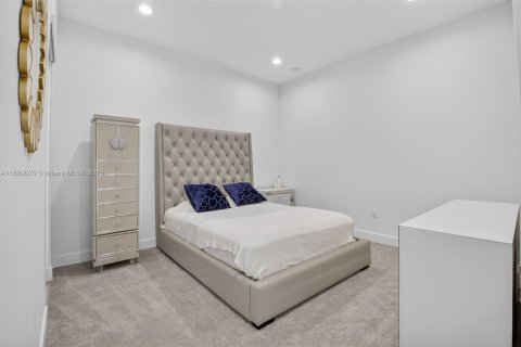 House in Boca Raton, Florida 3 bedrooms, 239.04 sq.m. № 1953958 - photo 21