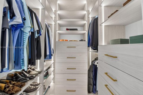 House in Boca Raton, Florida 3 bedrooms, 239.04 sq.m. № 1953958 - photo 18