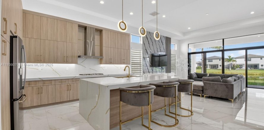 House in Boca Raton, Florida 3 bedrooms, 239.04 sq.m. № 1953958