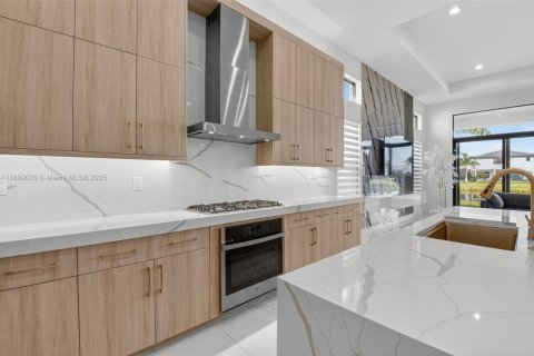 House in Boca Raton, Florida 3 bedrooms, 239.04 sq.m. № 1953958 - photo 23