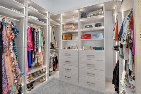 House in Boca Raton, Florida 3 bedrooms, 239.04 sq.m. № 1953958 - photo 17