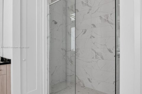 House in Boca Raton, Florida 3 bedrooms, 239.04 sq.m. № 1953958 - photo 15