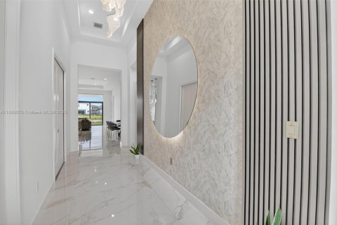 House in Boca Raton, Florida 3 bedrooms, 239.04 sq.m. № 1953958 - photo 9