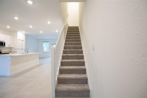 Touwnhouse à louer à Florida City, Floride: 3 chambres, 143.53 m2 № 2045553 - photo 5