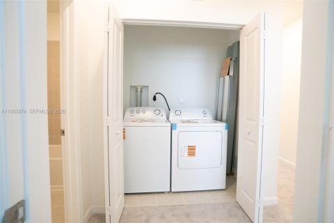 Touwnhouse à louer à Florida City, Floride: 3 chambres, 143.53 m2 № 2045553 - photo 13