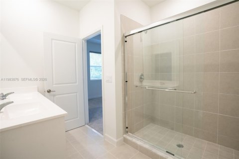 Touwnhouse à louer à Florida City, Floride: 3 chambres, 143.53 m2 № 2045553 - photo 9