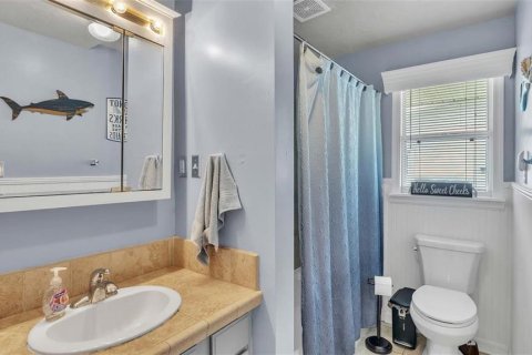 House in Lakeland, Florida 4 bedrooms, 205.13 sq.m. № 1910881 - photo 25