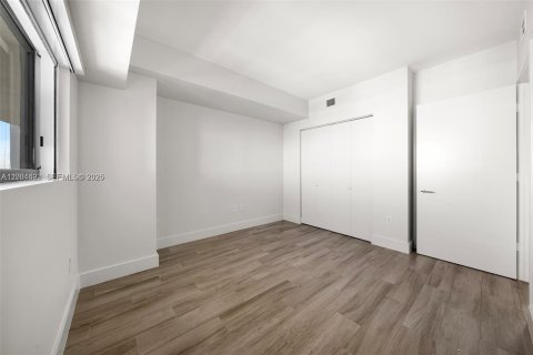 Купить кондоминиум в Майами, Флорида 2 спальни, 101.73м2, № 2067631 - фото 13