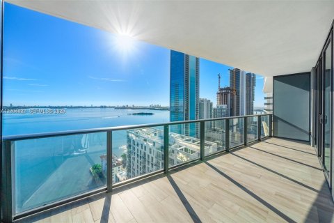 Купить кондоминиум в Майами, Флорида 2 спальни, 101.73м2, № 2067631 - фото 2