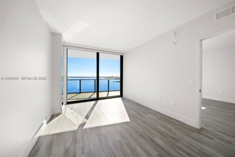 Купить кондоминиум в Майами, Флорида 2 спальни, 101.73м2, № 2067631 - фото 6