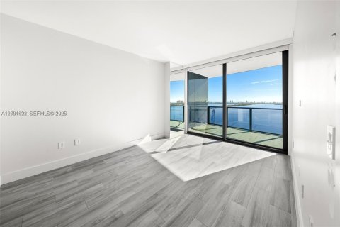 Купить кондоминиум в Майами, Флорида 2 спальни, 101.73м2, № 2067631 - фото 4