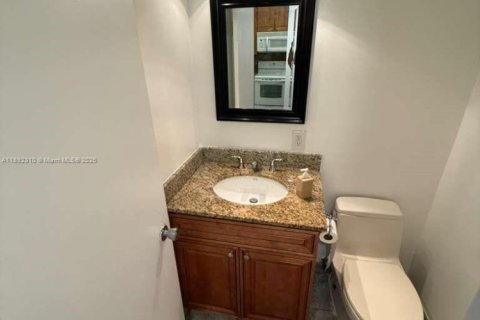 Снять в аренду квартиру в Помпано-Бич, Флорида 1 спальня, 60.39м2, № 1944036 - фото 7