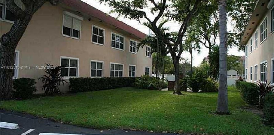 Квартира в Помпано-Бич, Флорида 1 спальня, 60.39м2 № 1944036