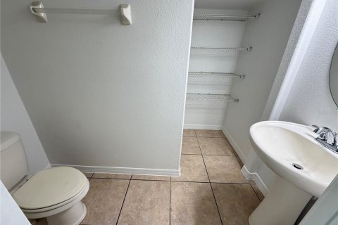 Adosado en alquiler en Orlando, Florida, 3 dormitorios, 147.99 m2 № 2167731 - foto 9