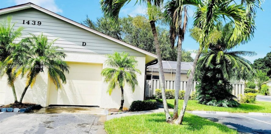 Casa en St. Lucie, Florida 2 dormitorios, 118.91 m2 № 1479050