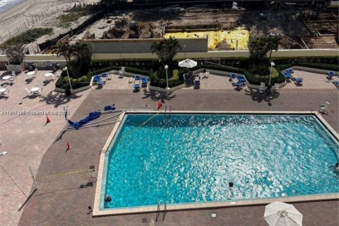 Снять в аренду кондоминиум в Халландейл-Бич, Флорида 2 спальни, 102.66м2, № 1959605 - фото 4