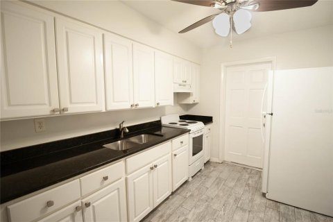 Appartement à louer à Sarasota, Floride: 2 chambres, 69.12 m2 № 2415149 - photo 4