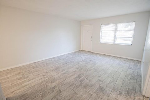 Appartement à louer à Sarasota, Floride: 2 chambres, 69.12 m2 № 2415149 - photo 10