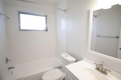 Appartement à louer à Sarasota, Floride: 2 chambres, 69.12 m2 № 2415149 - photo 8
