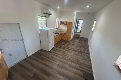 Снять в аренду виллу или дом в Пайнкрест, Флорида 4 спальни, 222.97м2, № 2085053 - фото 19
