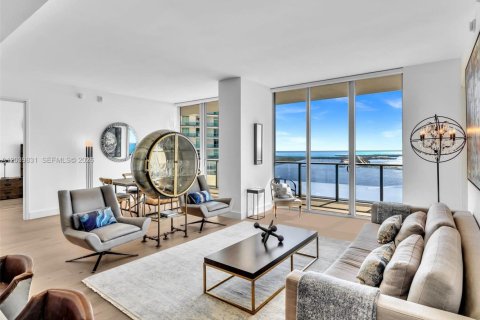 Condo à Miami, Floride, 2 chambres  № 2086192