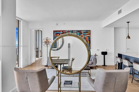Condominio en alquiler en Miami, Florida, 2 dormitorios, 150.69 m2 № 2086192 - foto 12
